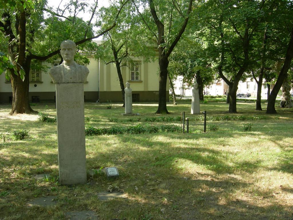 Hary Hotel Kecskemét Exterior foto
