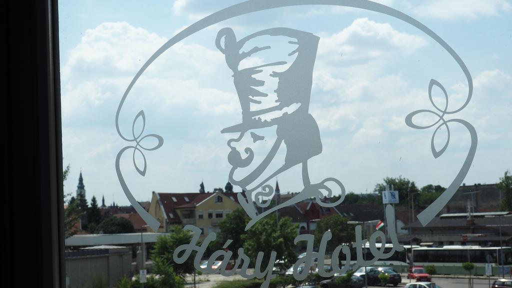 Hary Hotel Kecskemét Exterior foto