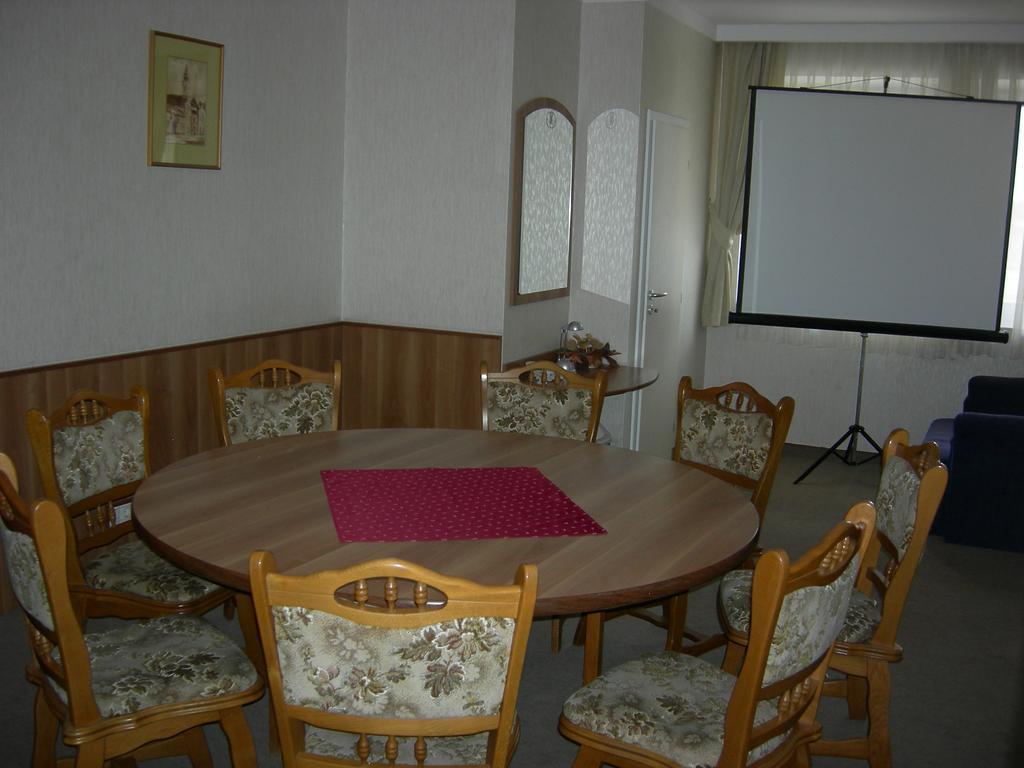 Hary Hotel Kecskemét Quarto foto